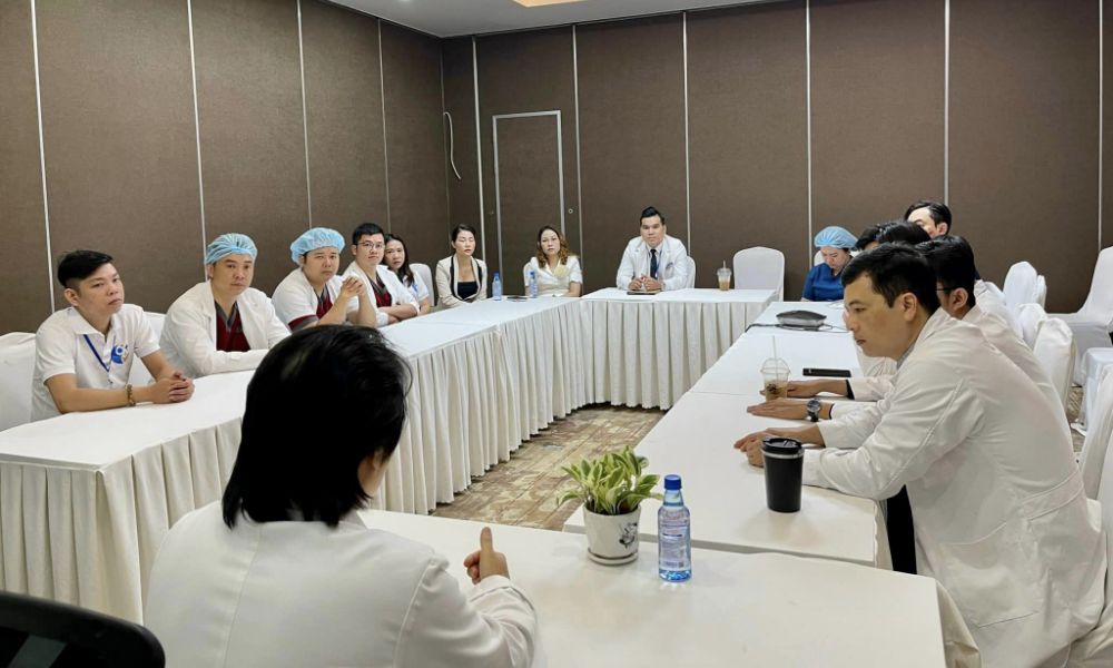 SCI thường xuyên đầu tư vào việc tổ chức các khóa đào tạo và huấn luyện chuyên môn cho các bác sĩ và nhân viên y tế